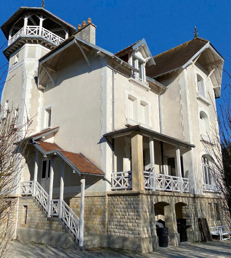 Le Manoir Des Lys Apartment Tilly-sur-Seulles Luaran gambar