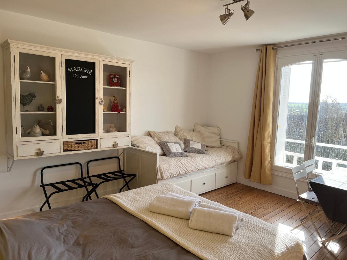 Le Manoir Des Lys Apartment Tilly-sur-Seulles Luaran gambar