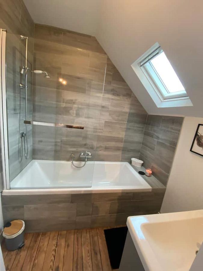 Le Manoir Des Lys Apartment Tilly-sur-Seulles Luaran gambar